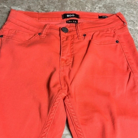 BDG Urban Outfitter red jeans mid rise twig ankle 26W. 29L - Picture 2 of 9